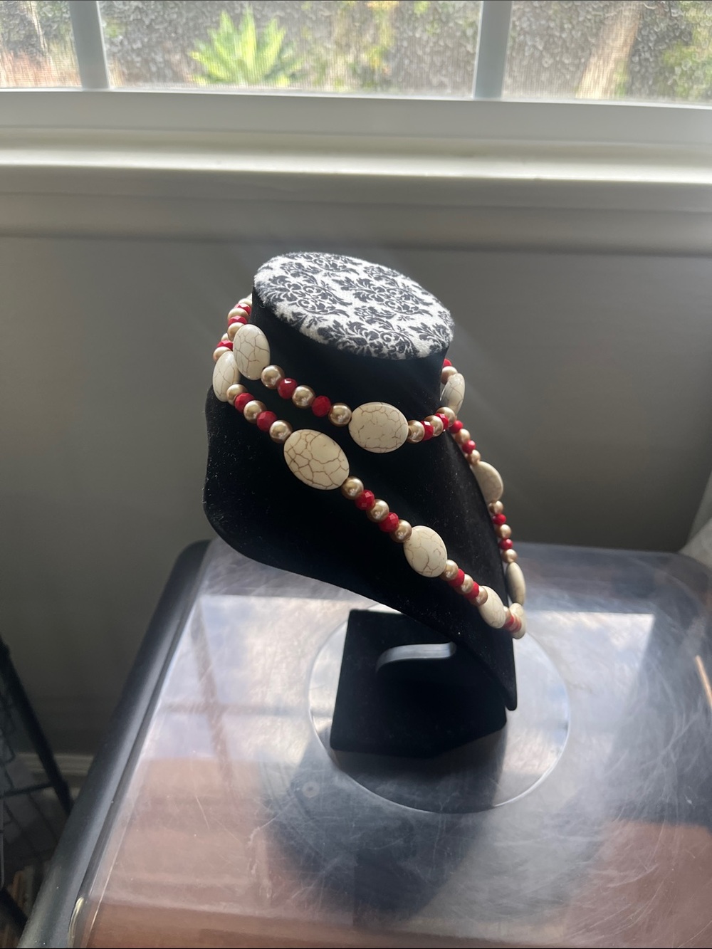Cream and Red Beaded Long Necklace - Unbranded - Picture 2 of 4